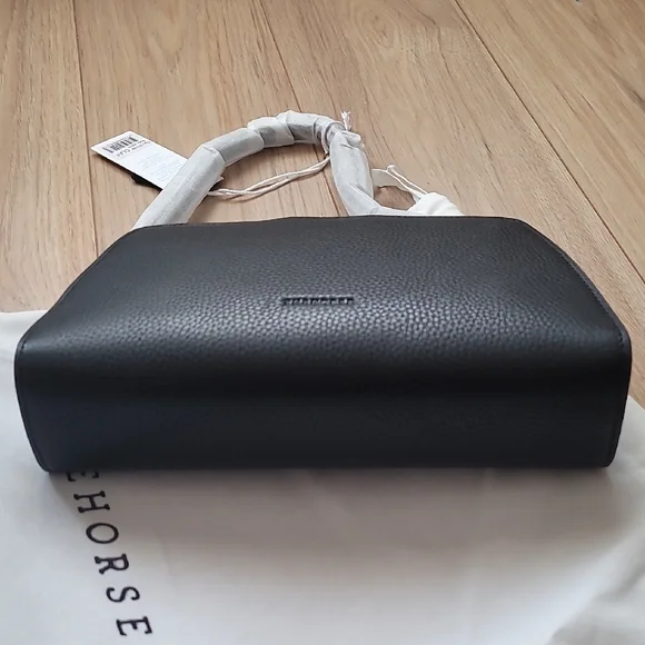 The Horse Clara Shoulder Bag Black - Picture 8 of 12